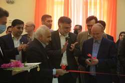 افتتاح نمایشگاه هنری عکس، نقاشی و کاریکاتور در حاشیه چهارمین کنگره ملی و اولین کنگره بین المللی دخانیات و سلامت